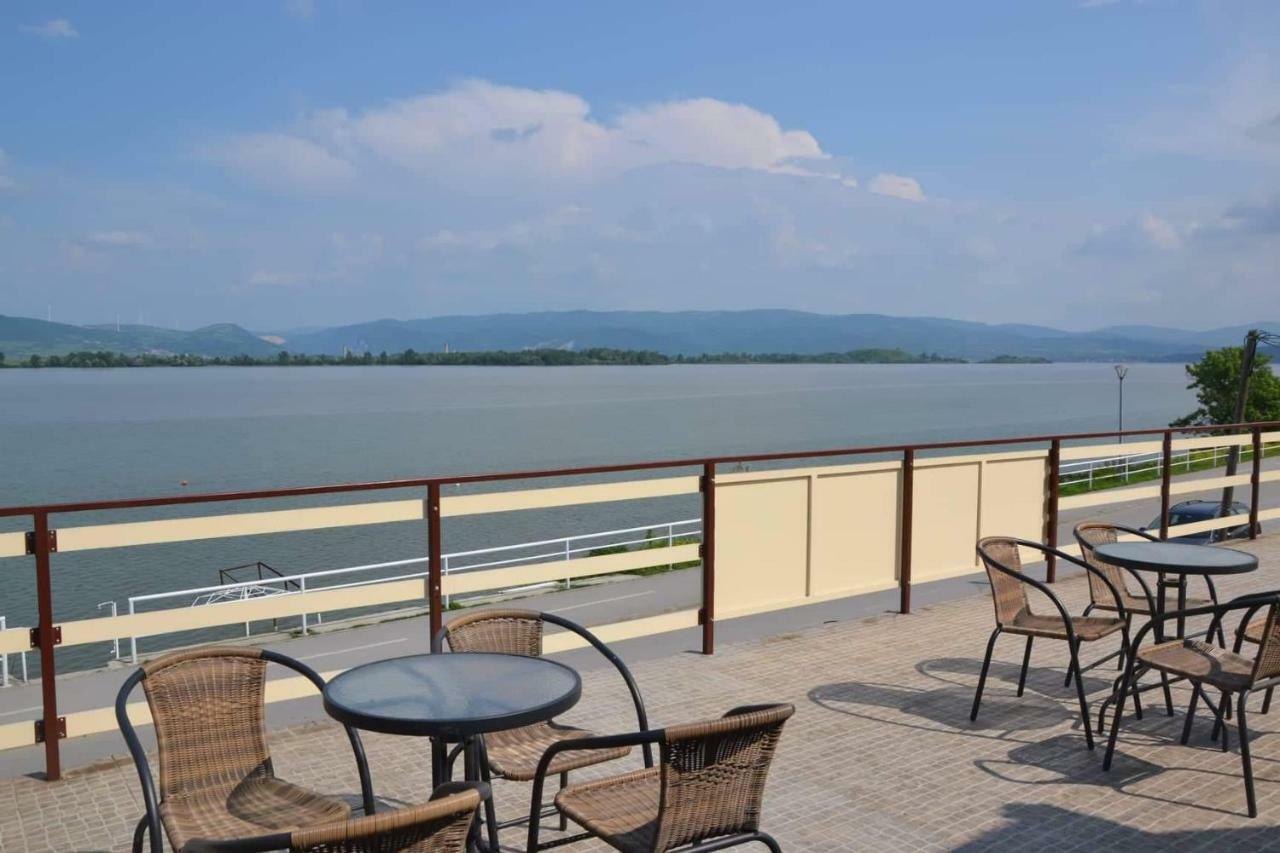 Guest House Bole Vinci Exterior foto